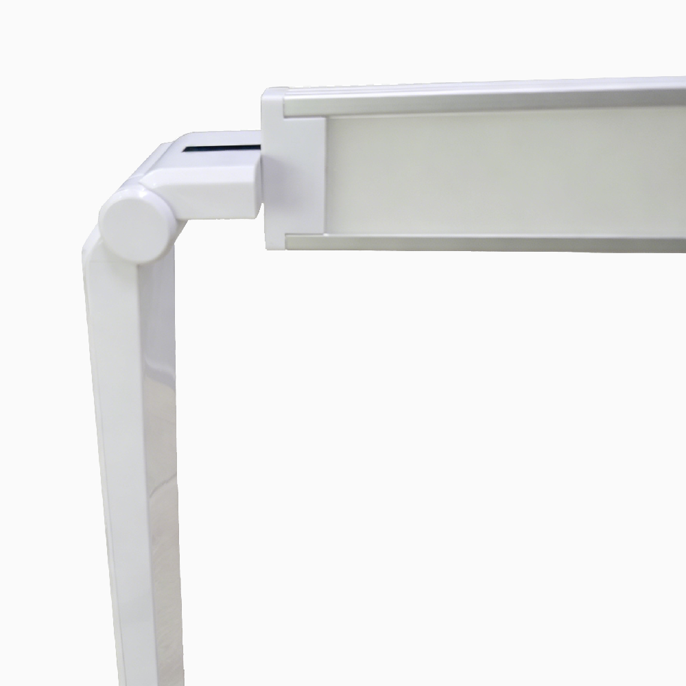 Foldable desk lamp with charging output